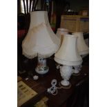 FOUR ASSORTED TABLE LAMPS AND SHADES, ONE WITH CHINESE DECORATION