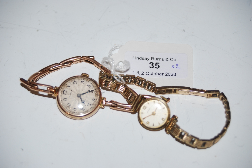 A 9CT GOLD CASE JUVENIA LADIES WRIST WATCH WITH 9CT GOLD BRACELET STRAP, THE REVERSE WITH