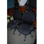 PAIR OF MODERN OFFICE DESK ARM CHAIRS