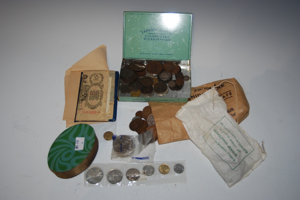 LARGE COLLECTION OF ASSORTED VINTAGE COINAGE AND BANK NOTES