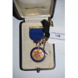 A 15CT GOLD AND ENAMEL MASONIC MEDAL - CENTENARY OF LODGE PANMURE, ARBROATH, INSCRIBED AND DATED
