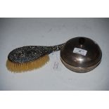 SHEFFIELD SILVER BACKED HAND BRUSH, TOGETHER WITH A BIRMINGHAM SILVER AND BAKELITE LINED POWDER BOWL