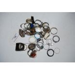 LARGE COLLECTION OF ASSORTED DRESS RINGS