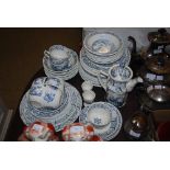 BLUE PRINTED OLD CHELSEA PATTERN PART TEA AND DINNER SET