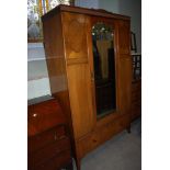 EARLY 20TH CENTURY WALNUT BEDROOM SUITE COMPRISING MIRROR DOOR WARDROBE, TALL CHEST OF FOUR DRAWERS,