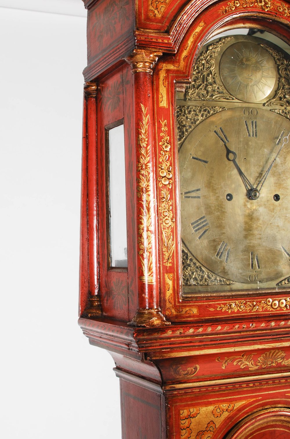 A George III chinoiserie decorated red lacquer longcase clock, the brass dial and chapter ring - Image 2 of 20