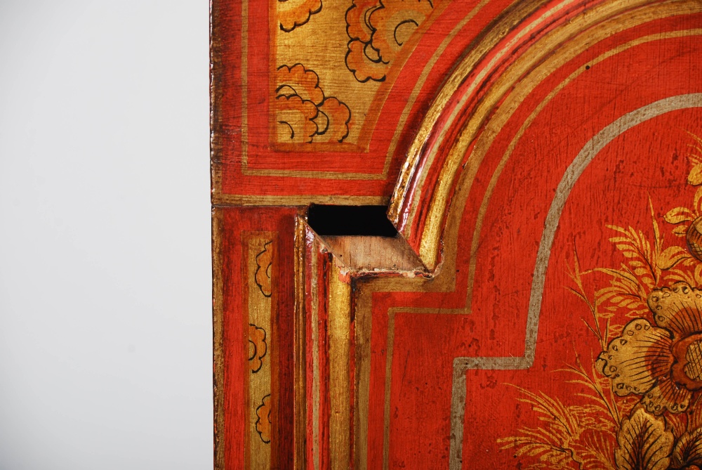 A George III chinoiserie decorated red lacquer longcase clock, the brass dial and chapter ring - Image 8 of 20