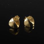 A pair of 9 carat yellow gold earrings, Stamped: MP, 375, Weight: 1.3 g.