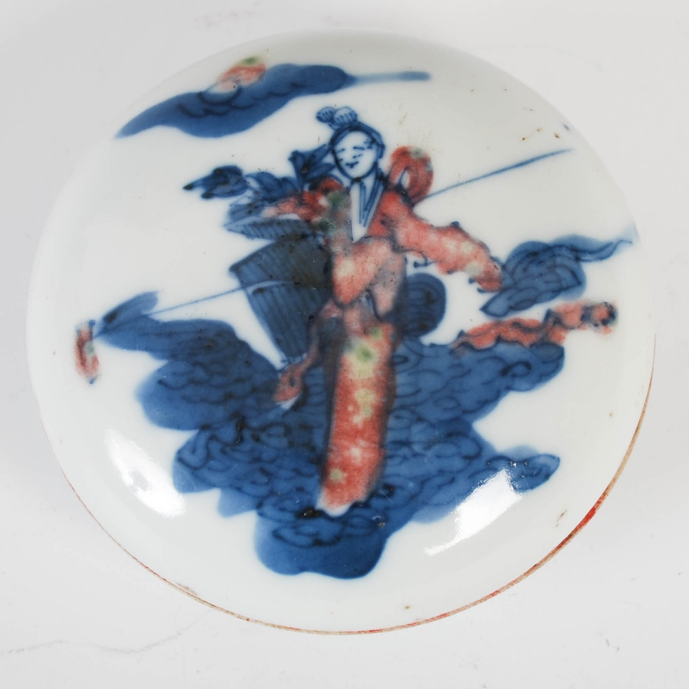 A Chinese porcelain blue, white and copper red circular ink box and cover, Qing Dynasty, bearing - Image 6 of 11