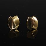 A pair of 9 carat yellow gold earrings, Stamped: MP, 375, Weight: 1.6 g.