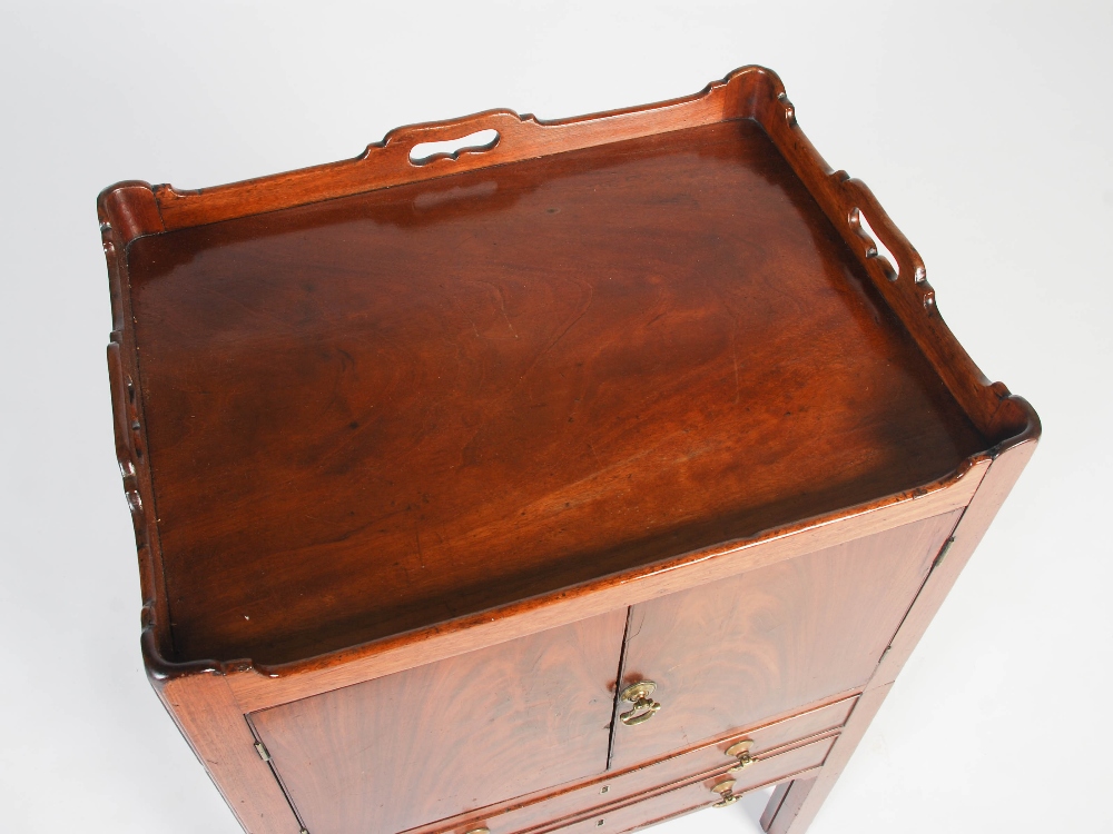 A George III mahogany tray top commode, the rectangular top with three quarter gallery and pierced - Image 2 of 10