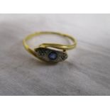 18ct diamond & sapphire set ring