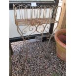 Metal plant stand