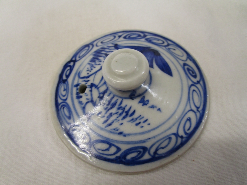 2 pieces of blue and white china - Image 17 of 26