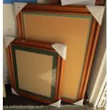 2 picture frames as new