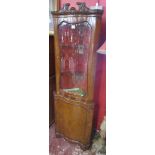 Burr walnut corner cupboard - H: 188cm