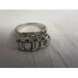 Fine platinum ring set with 5 baguette diamonds - Weighing 1.72cts in total