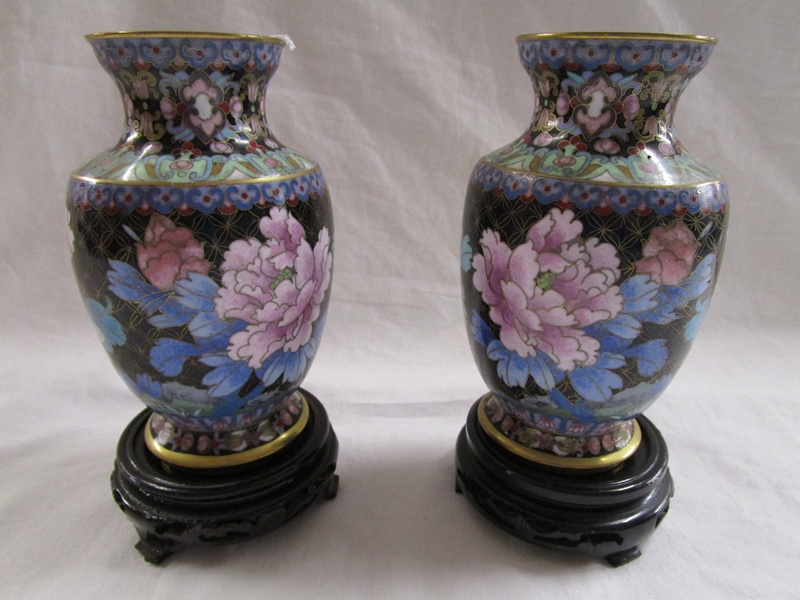 Pair of cloisonné vases on stands - H: 18.5cm