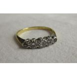 18ct gold 5 stone diamond ring