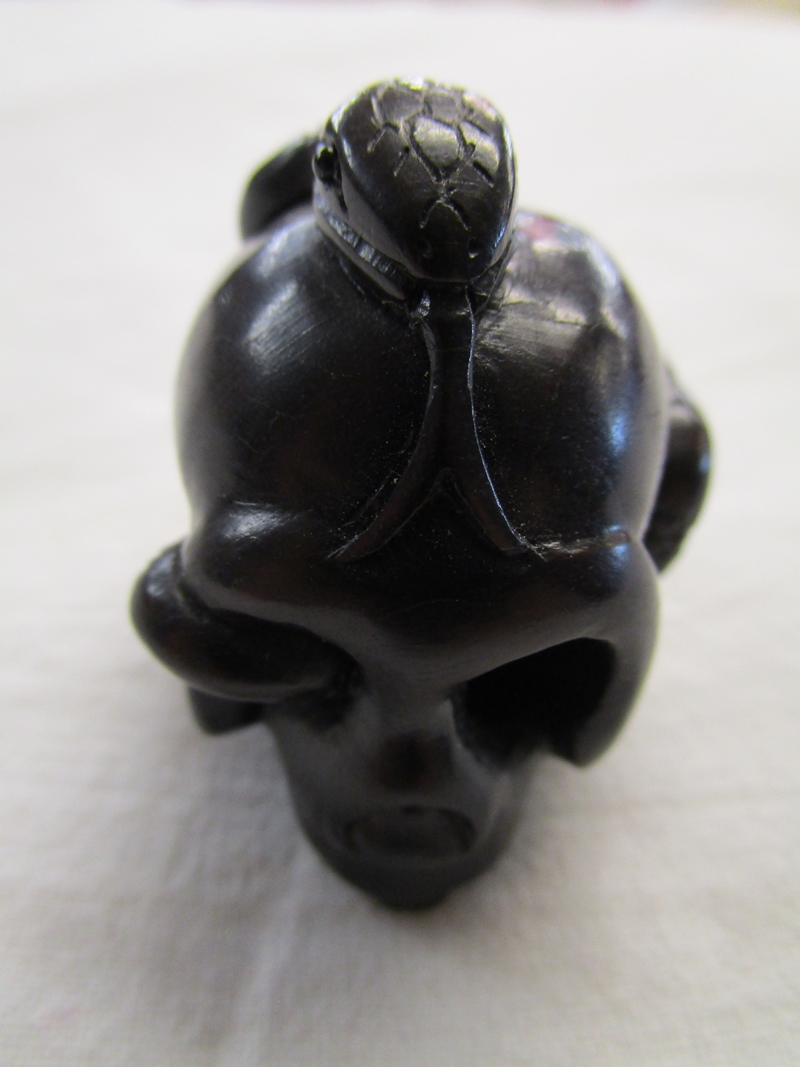 Signed Japanese carved wood netsuke - Skull & snake - Image 3 of 7