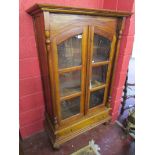 Mahogany display cabinet - H: 161cm W: 96cm D: 45cm