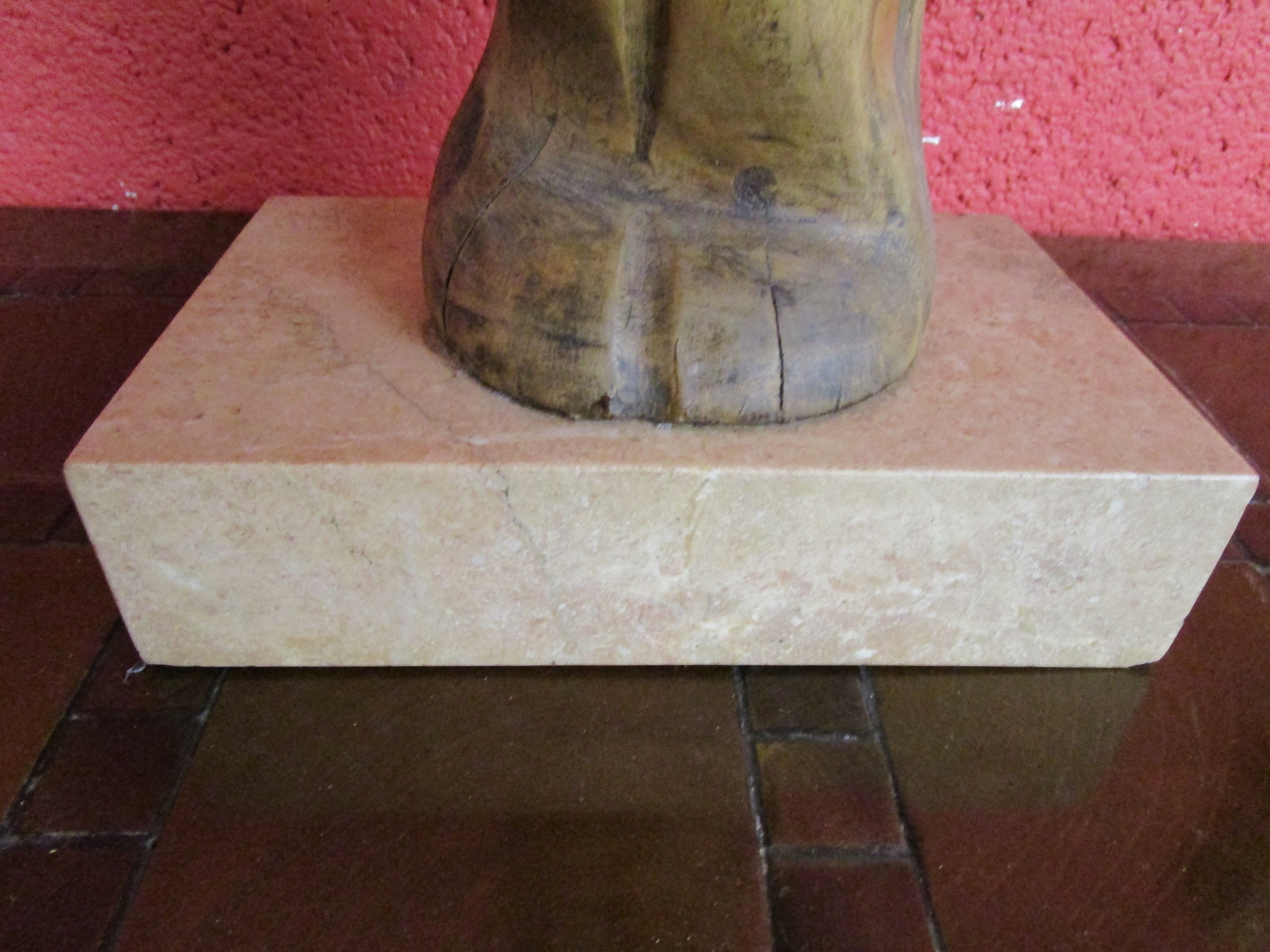 Carved wooden sculpture of man on marble base - H: 83cm - Image 2 of 9