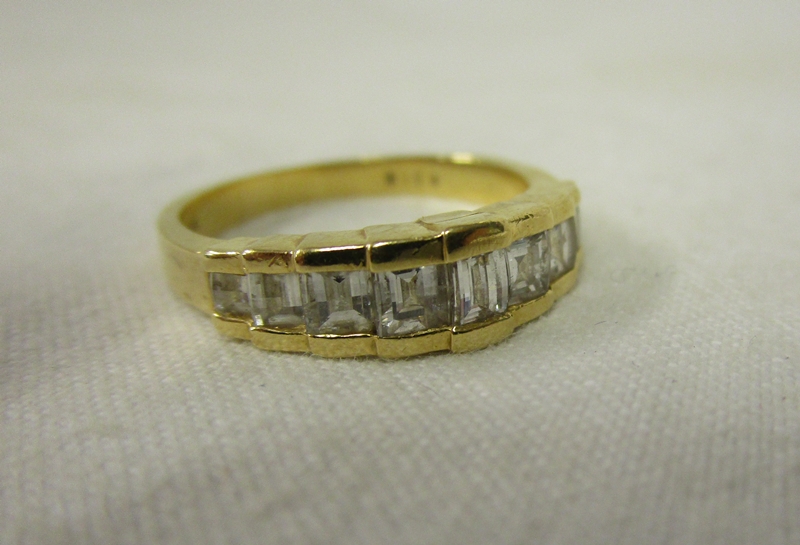 18ct gold 9 stone diamond ring