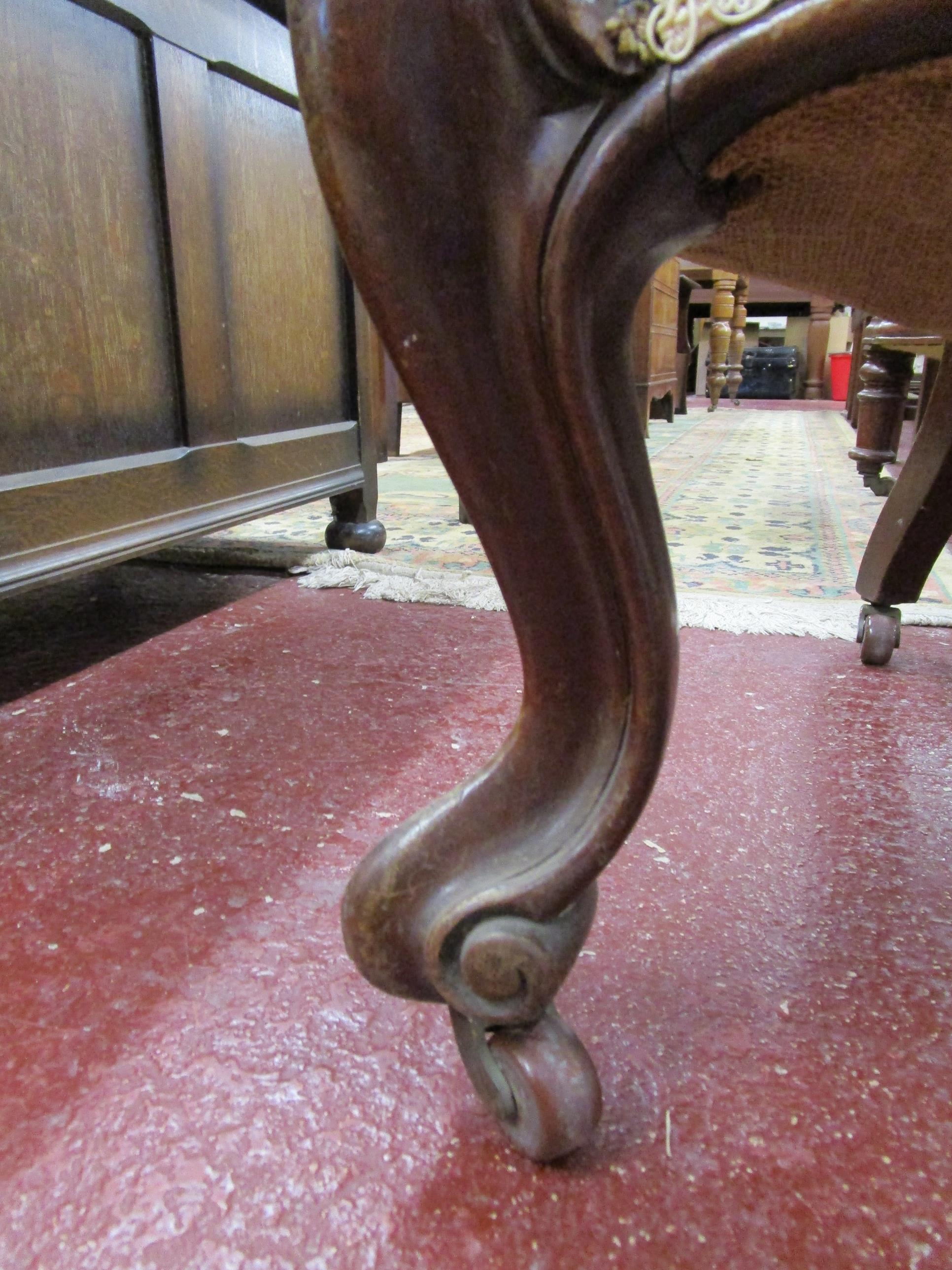 2 Victorian button-back armchairs with blue fabric - Image 7 of 22