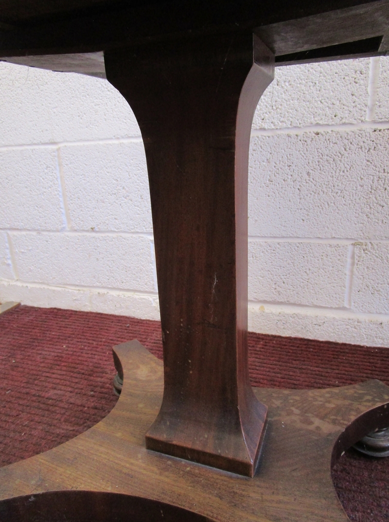 Mahogany pedestal table with 3 drawers - W: 75cm D: 47cm H: 84cm - Image 10 of 12