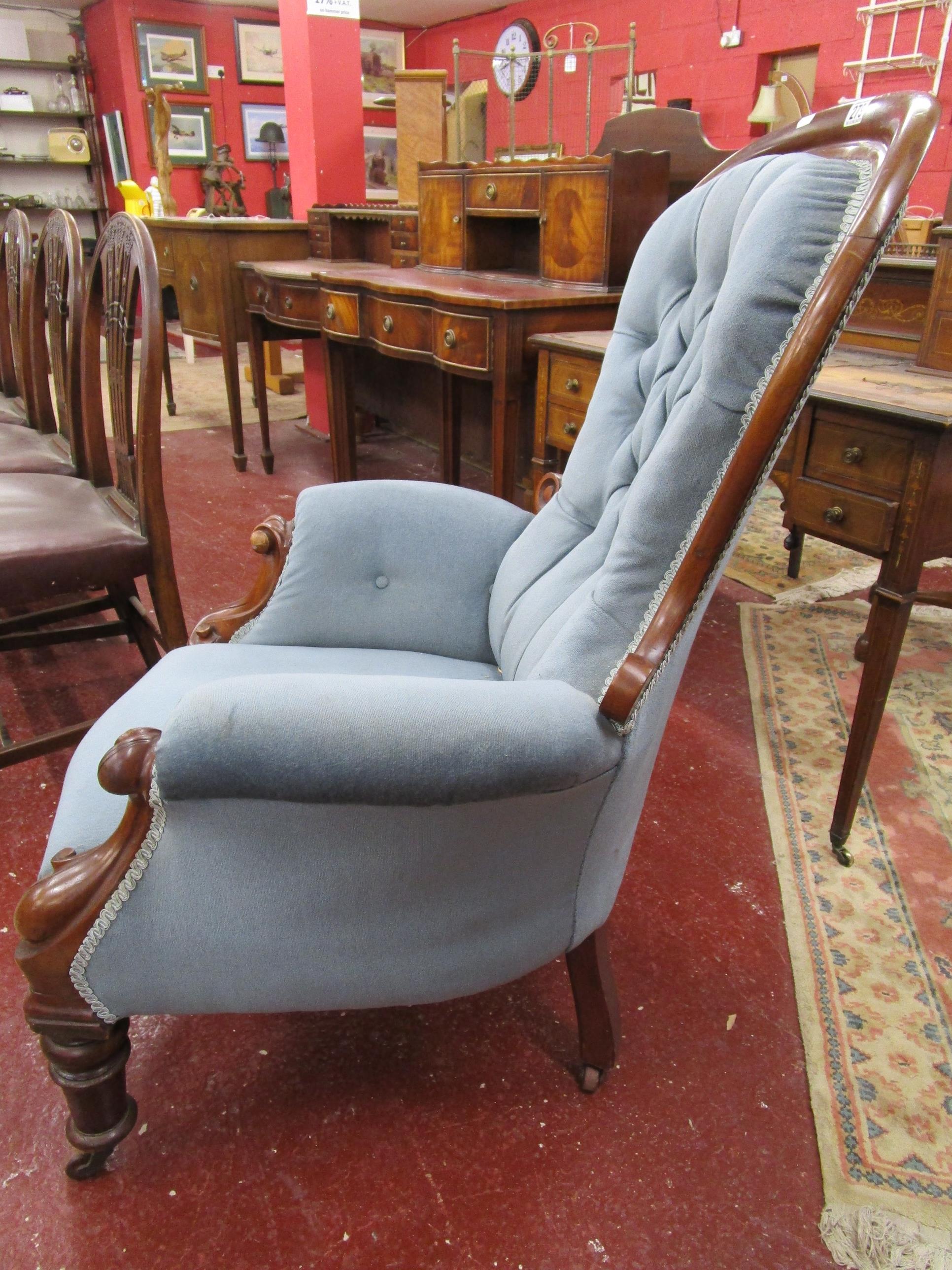 2 Victorian button-back armchairs with blue fabric - Image 14 of 22