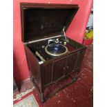 Westminster model 80 gramophone - In working order with records