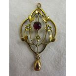 Gold antique ruby & pearl pendant