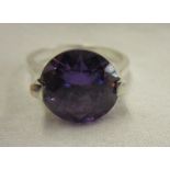 Silver amethyst set ring