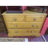 Victorian pine chest of 2 over 2 drawers - H: 78cm W: 103cm D: 48cm