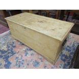 Pine blanket box