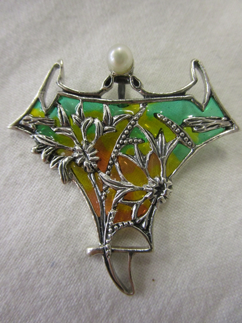 Silver, pearl & enamel pendant