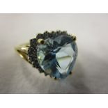 18ct gold aquamarine & diamond heart shaped ring