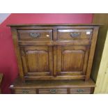 Fine quality 2 drawer oak cabinet - Possibly Titchmarsh & Goodwin - H: 81cm W: 106cm D: 48cm