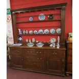 Early oak Welsh dresser - H: 203cm W: 184cm D: 54cm