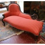 Pretty Victorian mahogany framed chaise longue - Length approx 167cm