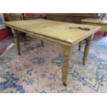 Pine wind-out dining table - L: 143cm W: 96cm H: 71cm