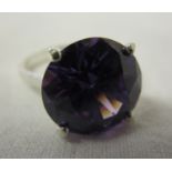 Silver amethyst ring