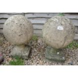 2 large stone orbs - Gate post tops - H: 49cm
