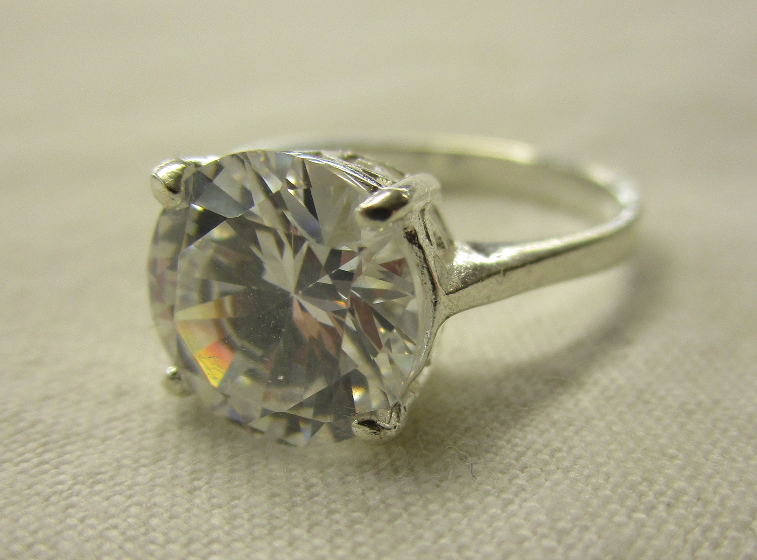 Silver solitaire ring