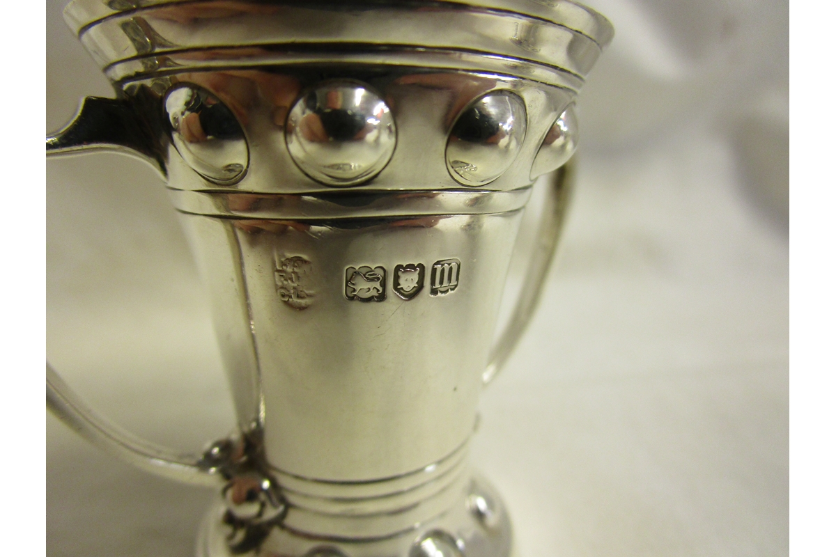 Set of 6 Arts & Crafts silver shot cups circa 1911 - Reg 464435 - Approx 210g - Image 4 of 6