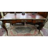Kingwood & ormolu mounted French writing desk - W: 151cm D: 83cm H: 72cm