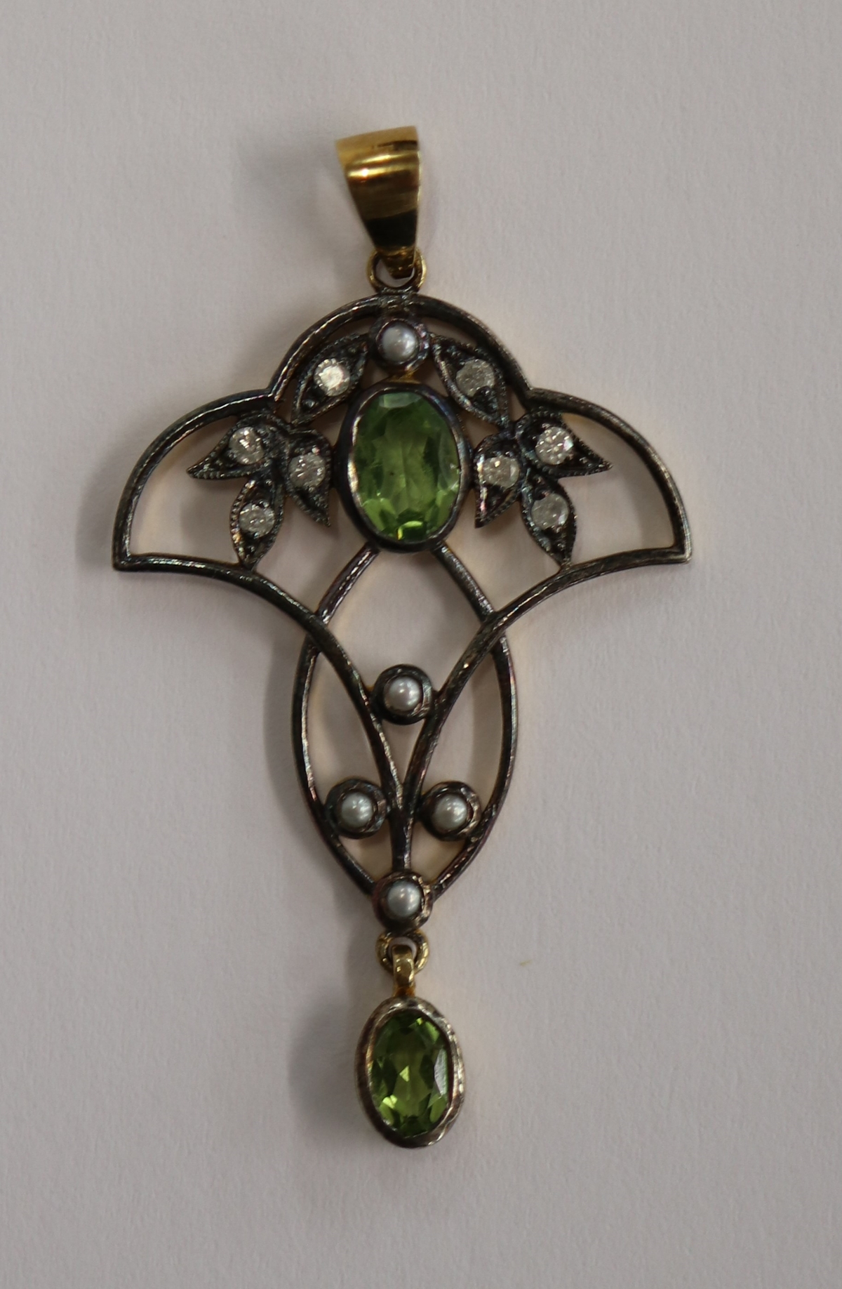 Peridot, pearl & diamond pendant