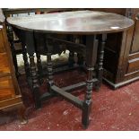 Oak gateleg table