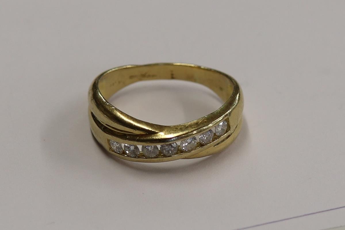 18ct gold 7 stone diamond ring