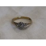 Gold diamond cluster ring